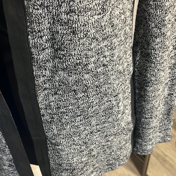 VEX COLLECTION SWEATER JACKET - Picture 3 of 8